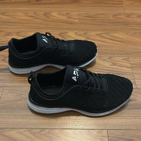 APL - Picture 2 of 3